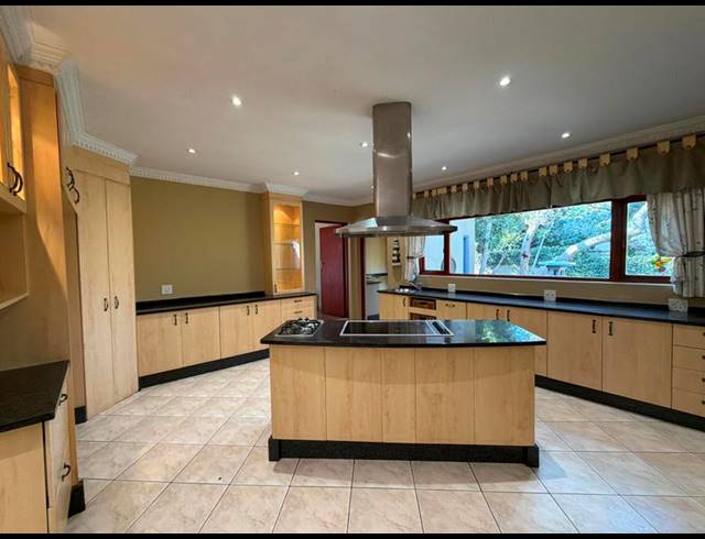 4 BEDROOM PROPERTY TO RENT IN MAROELADAL